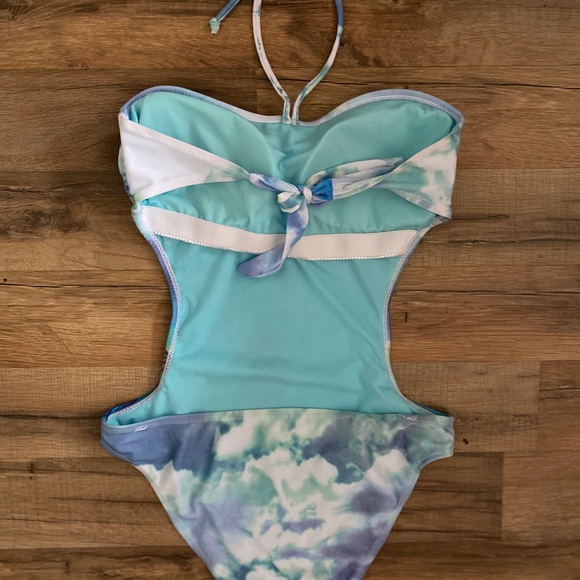 One Piece Halter Bathing Suit - Picture 4 of 5